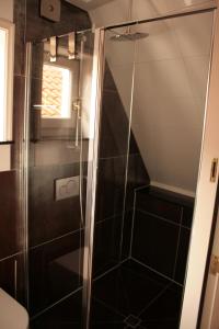 Ein Badezimmer in der Unterkunft Com-In