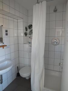 Koupelna v ubytování Max Hostel