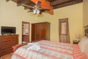 Katil atau katil-katil dalam bilik di Caribbean Breeze 6B Condo