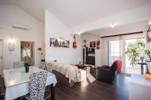 Posedenie v ubytovaní Apartment Pico Bello