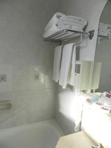 A bathroom at Hotel Nevada