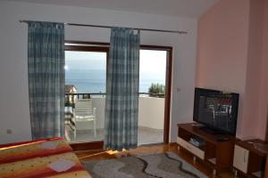 Afbeelding uit fotogalerij van Apartments Karlo in Omiš