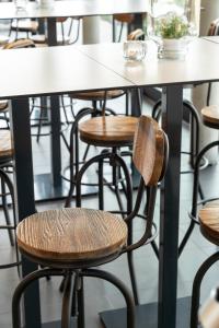Ein Restaurant oder anderes Speiselokal in der Unterkunft a2 HOTELS Denkendorf - Airport & Messe 