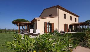Κήπος έξω από το Agriturismo Il Pelago