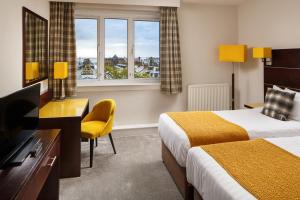 Postel nebo postele na pokoji v ubytování Mercure Ayr Hotel + 37 fotografií