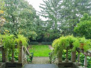 A garden outside Belvilla by OYO La Villetta
