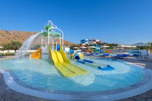 Bazén v ubytování Olive Garden Hotel nebo v jeho okolí