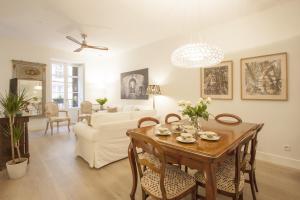 พื้นที่นั่งเล่นของ MAI BY OLDTOWN APARTMENTS