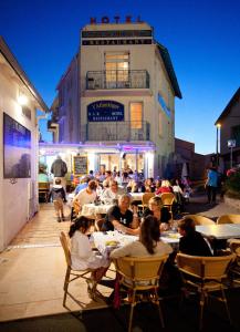 Επισκέπτες που μένουν στο Hotel de l'Atlantique