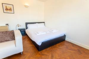 Superb 1 Bed Studio Flat near Liverpool Street for 2 people