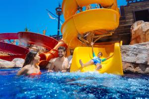 Bazén v ubytování Barceló Maya Caribe - All Inclusive nebo v jeho okolí
