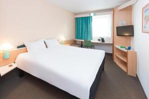 Letto o letti in una camera di ibis Luxembourg Sud