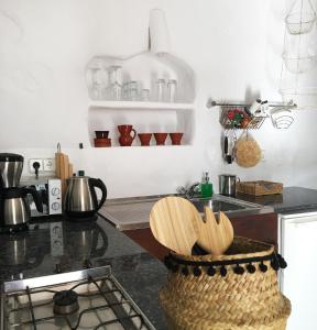 Príslušenstvo na prípravu kávy alebo čaju v ubytovaní Casa Panama,in der Finca Mimosa