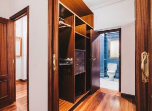Kúpeľňa v ubytovaní Udaberri Apartment by People Rentals + 37 fotografií