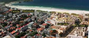 una vista aérea de una ciudad con playa en Praia do Forte Wifi, en Cabo Frío