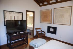 Gallery image of Charming Boutique Country House: La Casa Vieja (Sotosalbos) in Sotosalbos