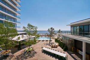 Bazén v ubytování Asbury Ocean Club Hotel nebo v jeho okolí