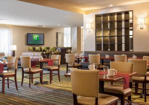 En restaurant eller et andet spisested på Holiday Inn Hartford Downtown Area, an IHG Hotel