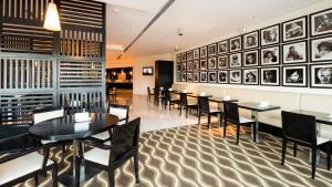 Posezení v ubytování Holiday Inn Express Dubai Airport by IHG