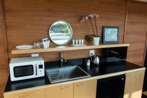 
A kitchen or kitchenette at Abpopa Hillcrest
