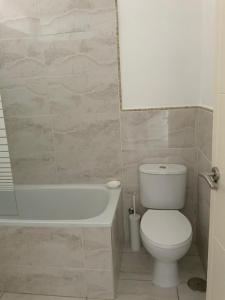 A bathroom at Orlando Adeje Még 7 kép