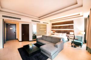 Posezení v ubytování Welcomhotel by ITC Hotels, Dwarka, New Delhi
