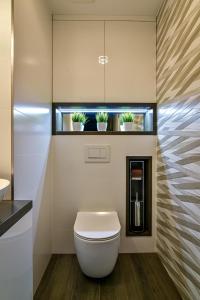 Kúpeľňa v ubytovaní Małe Orłowo LTC - Apartments