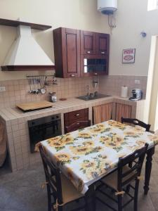 Köök või kööginurk majutusasutuses La Rabatana Guest House