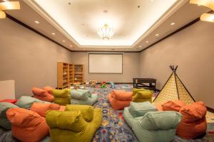 Posezení v ubytování Shangri-La Harbin