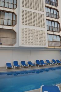Bazén v ubytovaní Apts ARA with pool alebo v jeho blízkosti