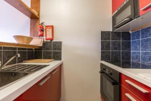 Η κουζίνα ή μικρή κουζίνα στο Apartment Chamois Blanc 6