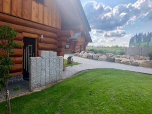 Zahrada ubytování Naturstammhaus und Appartements Zum Brockenbaecker