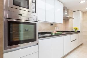 Nhà bếp/bếp nhỏ tại iloftmalaga Deluxe Calle Nueva V +12 ảnh