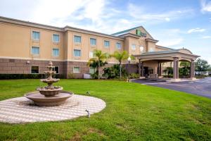 Zahrada ubytování Holiday Inn Express & Suites Cocoa by IHG