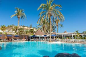 Bazén v ubytovaní Corallium Beach by Lopesan Hotels - Adults Only alebo v jeho blízkosti
