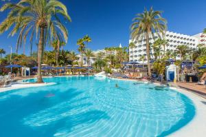 Bazén v ubytovaní Corallium Beach by Lopesan Hotels - Adults Only alebo v jeho blízkosti