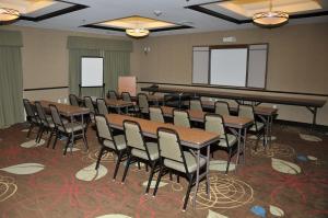 Imagen de la galería de Holiday Inn Express & Suites Clinton, an IHG Hotel, en Clinton