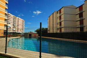 Bazén v ubytování Estoril III vista mar Orangecosta nebo v jeho okolí