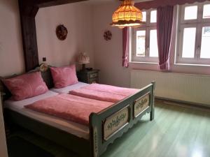 Postel nebo postele na pokoji v ubytování Hostaria del Castello