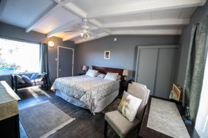 Postel nebo postele na pokoji v ubytování Harmony Motel