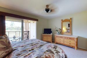 Katil atau katil-katil dalam bilik di Waikoloa Colony Villas #1104 +35 gambar