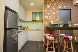 Dapur atau dapur kecil di Velocity KL By PSM Luxury Suites