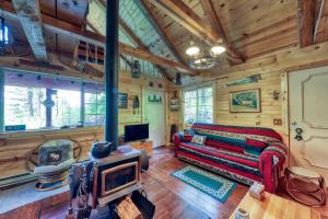 A seating area at The Creekside Cabin