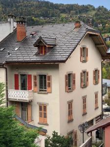 Budova, kde se apartmán nachází + 17 fotografií