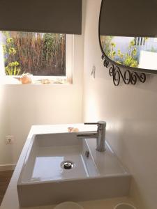 Kamar mandi di Quinta do Meco - Beach & Nature