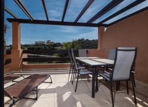 En balkon eller terrasse på 2297 Superb 2 bedrooms with seaview