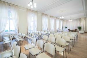 Posedenie v ubytovaní Harmonia Palace