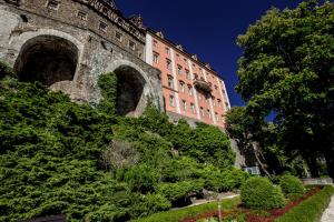 Vonkajšia záhrada v ubytovaní Hotel Książ