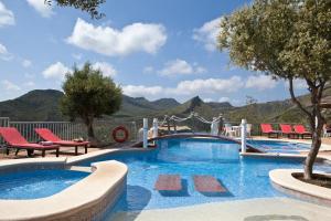 Бассейн в Agroturismo Sa Duaia или поблизости
