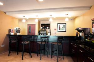 Kuchyň nebo kuchyňský kout v ubytování Cobblestone Inn & Suites - Eads